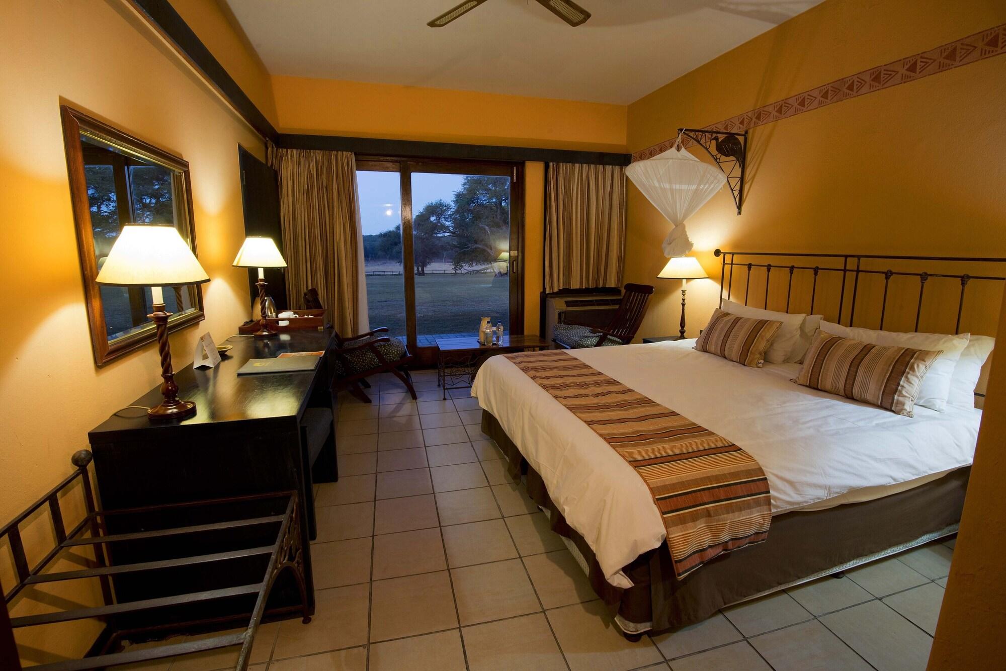 Hwange Safari Lodge Dete Bagian luar foto