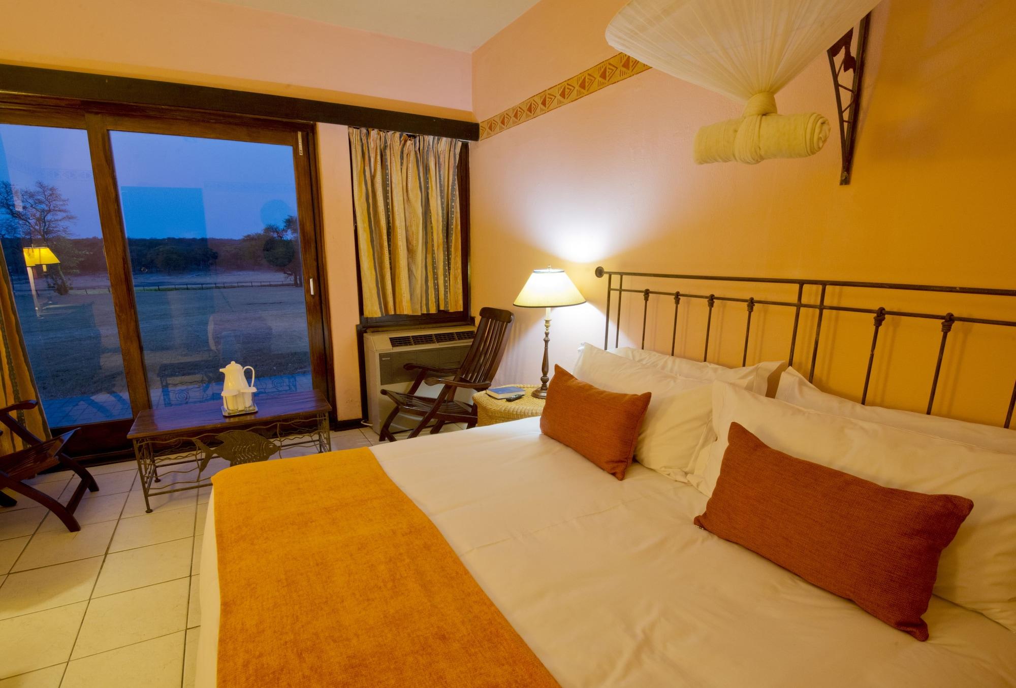Hwange Safari Lodge Dete Bagian luar foto