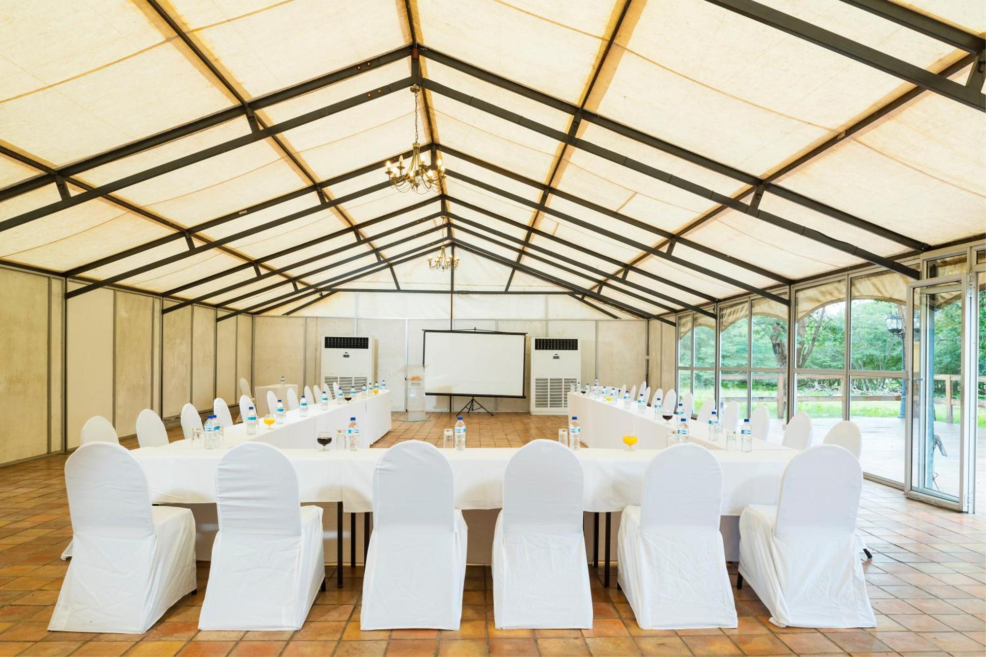 Hwange Safari Lodge Dete Bagian luar foto