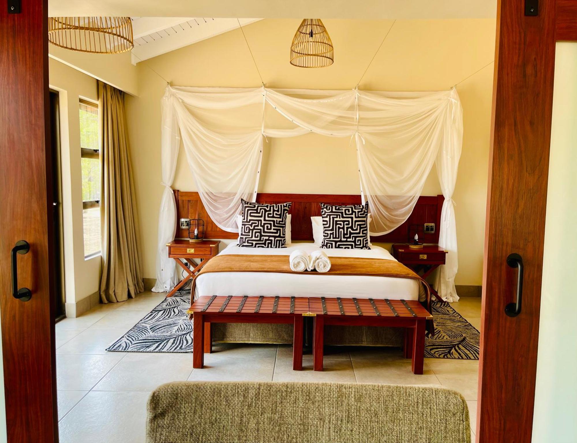 Hwange Safari Lodge Dete Bagian luar foto